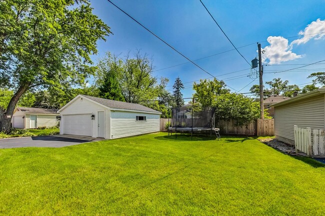 Building Photo - 105 Hiawatha Dr