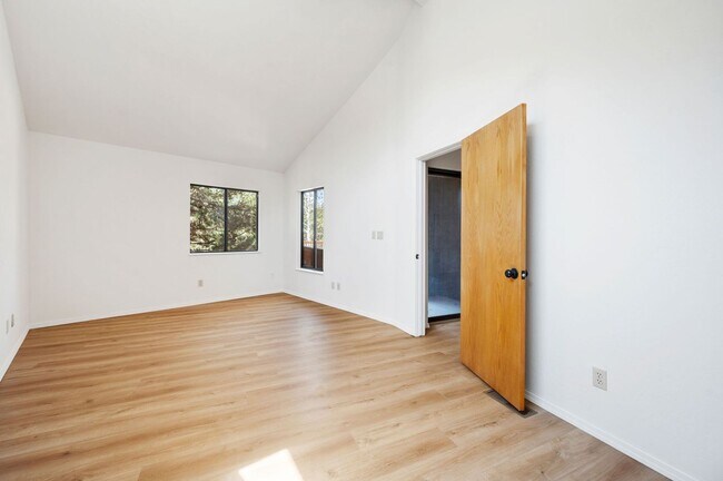 Building Photo - Beautiful 3 Bedroom Home in Forest Trails!