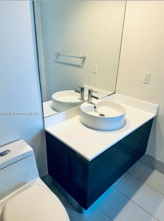 Building Photo - Modern studio in the heart of brickell