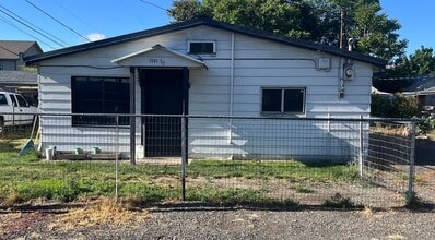 Building Photo - 2201 S 2nd Ave