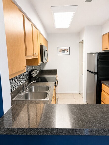 Building Photo - 10715 Hampton Mill Terrace