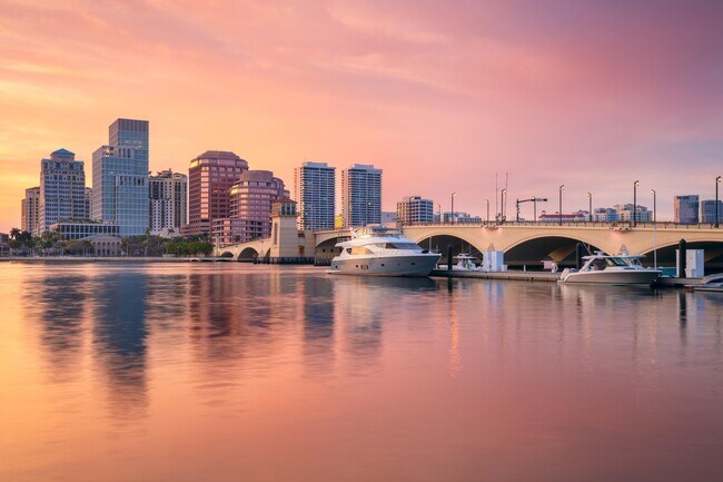 Building Photo - 550 Okeechobee Blvd