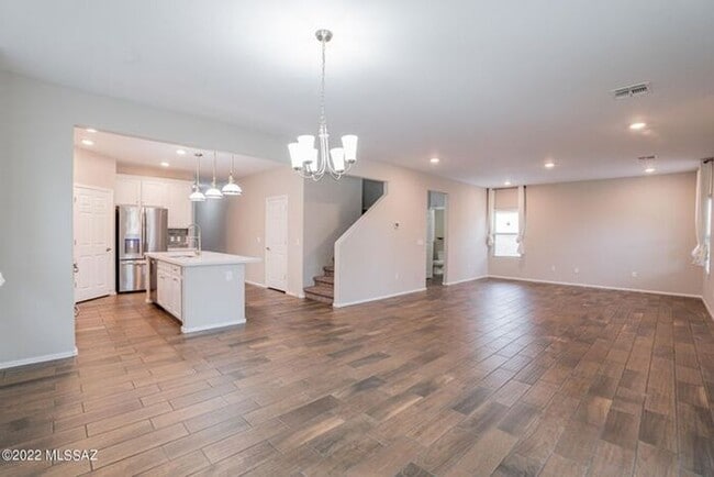 Building Photo - 9848 N Howling Wolf Rd