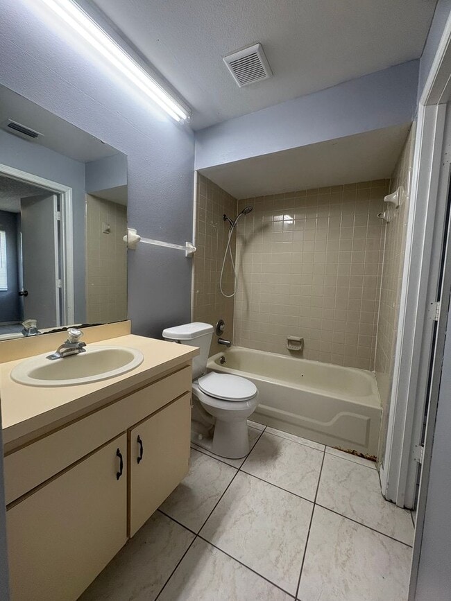 Building Photo - 332 Caldbeck Way