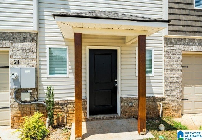 Building Photo - 211 Driftwood Ln