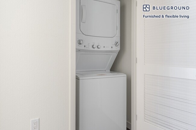 Building Photo - 100 Callan Ave