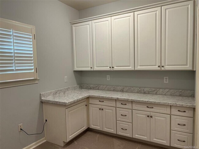 Building Photo - 2230 Wyndgate Dr