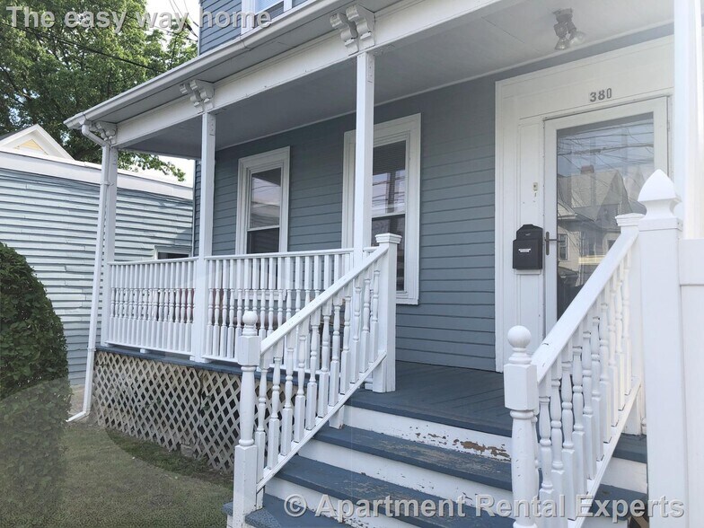 Building Photo - 380 Highland Ave
