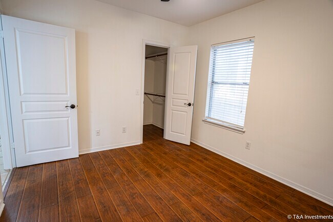 Bedroom 1 - 25015 Lost Arrow