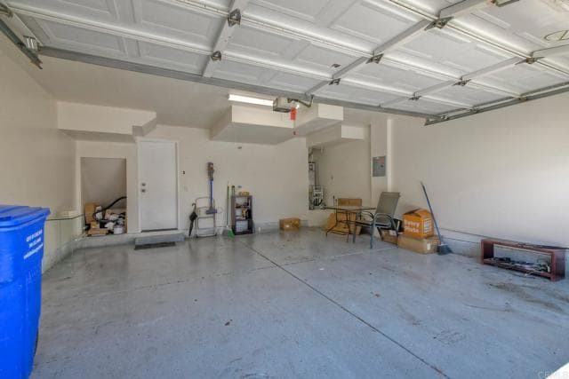 Building Photo - 6125 Paseo Ensillar
