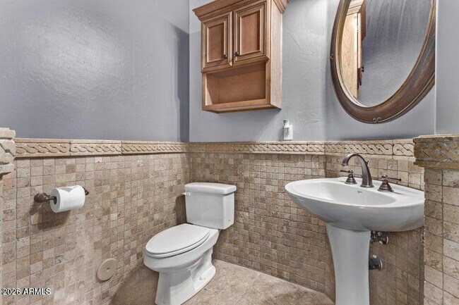 Building Photo - 8158 E Plymouth