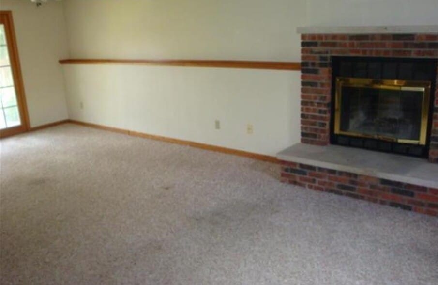 lower level family room - 3918 Huntington Ln NW