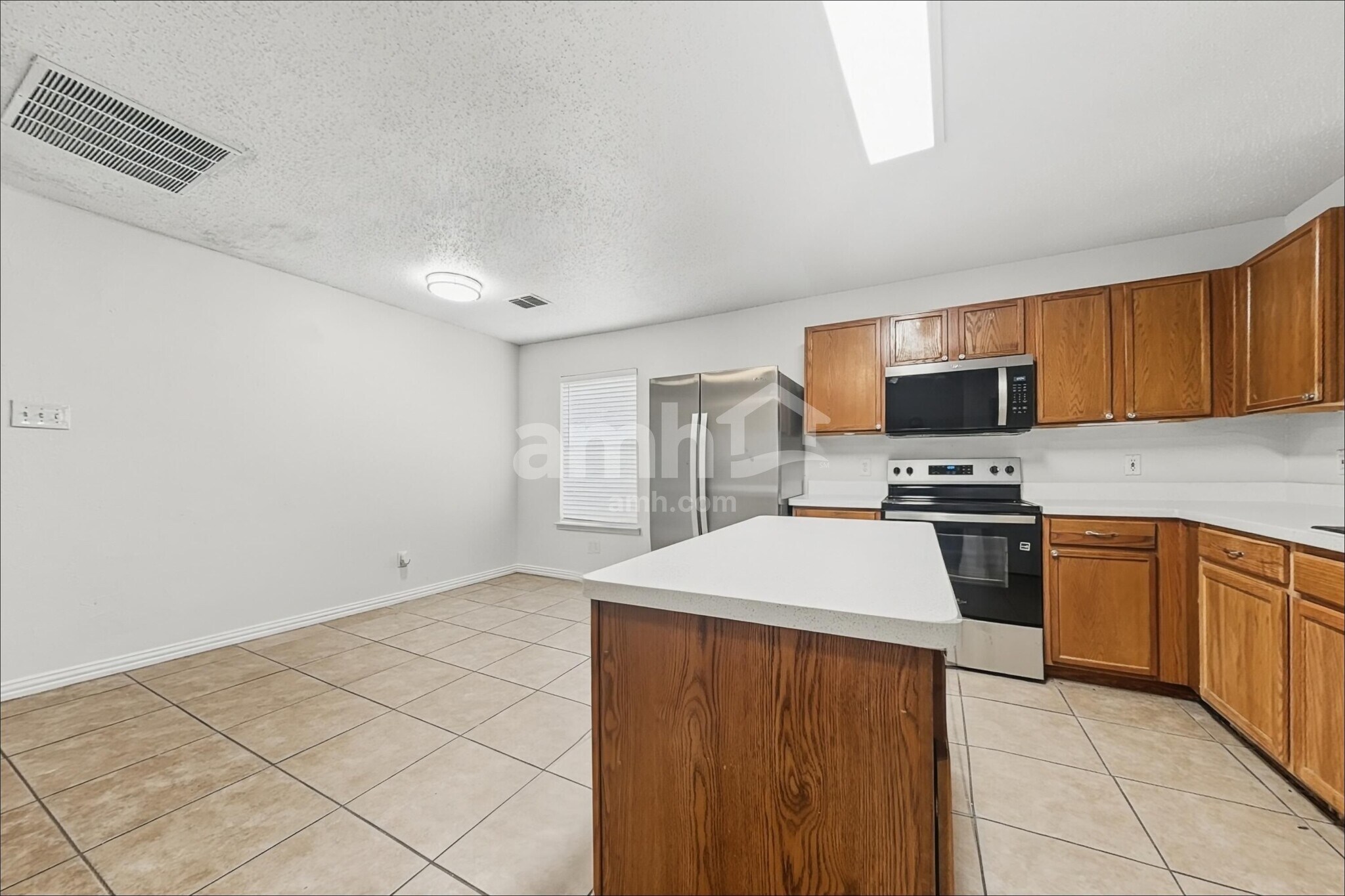 Building Photo - 4405 Statesman Ln