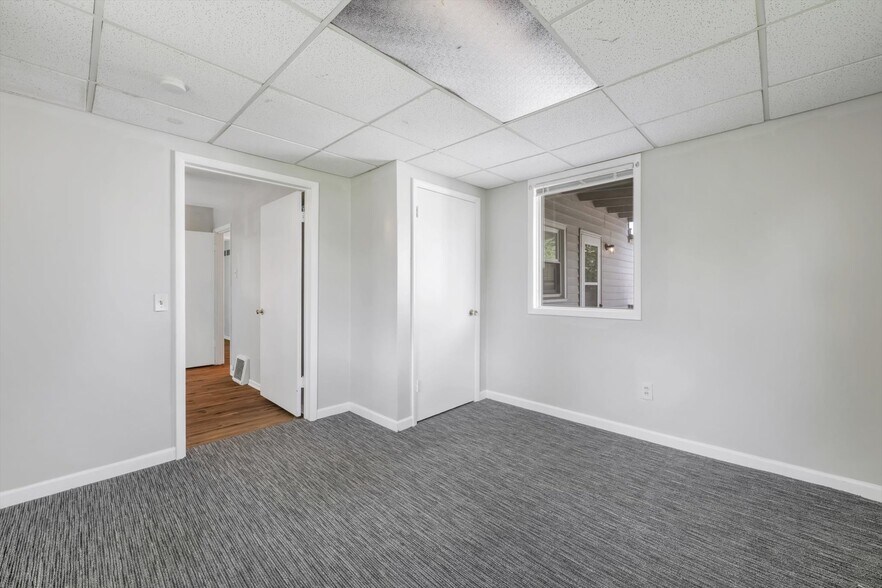 Building Photo - 247 Midlothian Rd