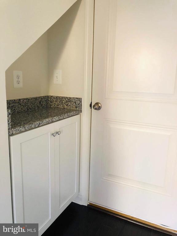 Building Photo - 124 Tolocka Terrace NE