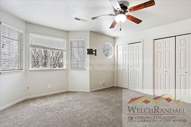 Building Photo - 460 E 475 N