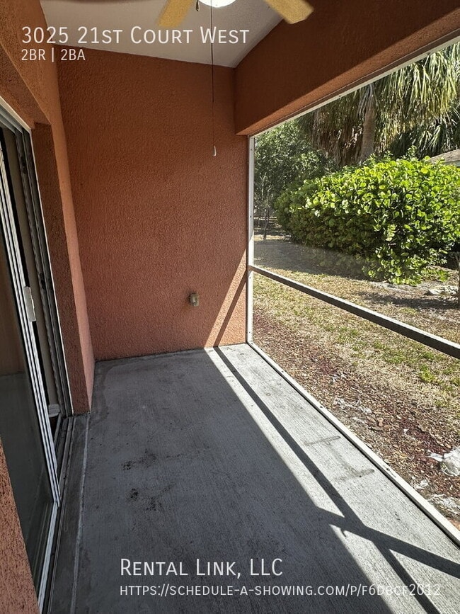 Building Photo - 3025 21 Ct W