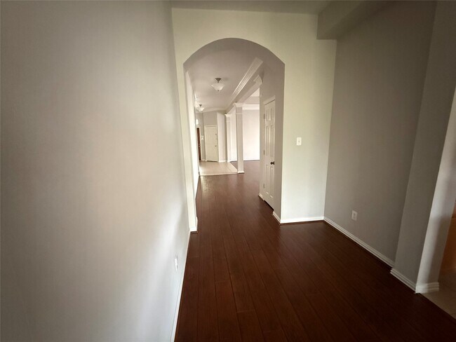 Building Photo - 18419 S Raven Shore Dr