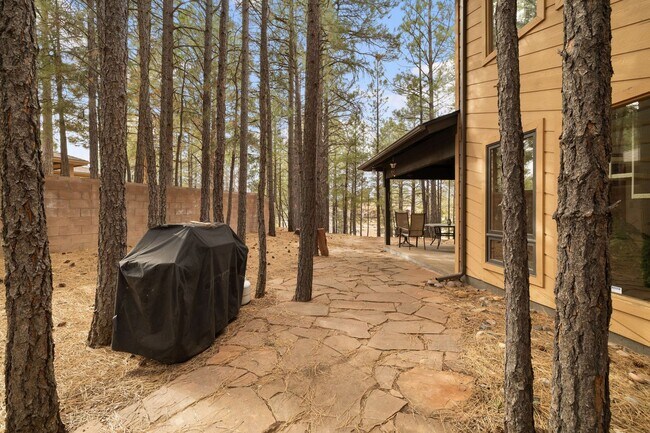 Building Photo - One of the Best Rental Opportunities In All of Flagstaff located in Lakeside Acres