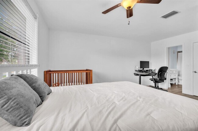 Building Photo - 10611 SW 113th Pl