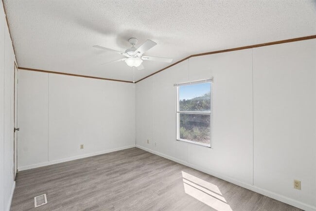 Building Photo - 21522 Long Hill Dr