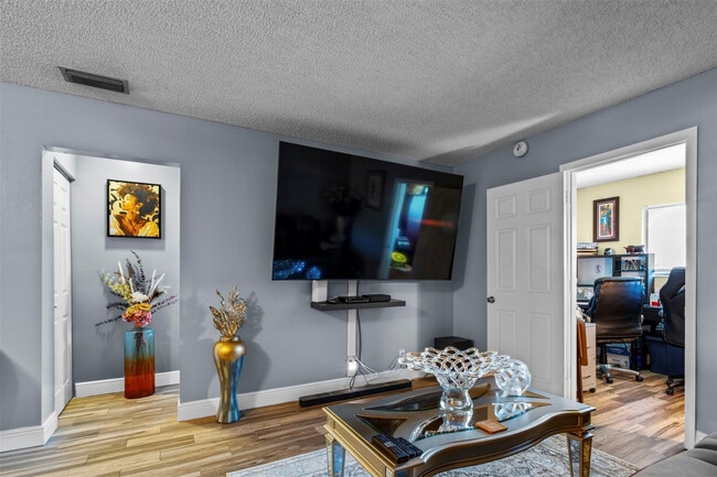 Building Photo - 7951 Southgate Blvd