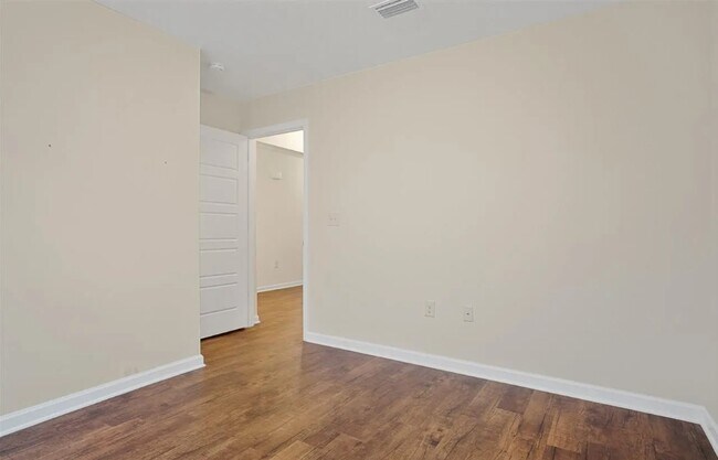 Building Photo - 10373 Shetland Dr