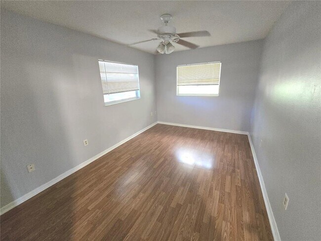 Building Photo - 6117 Shadow Wood Ct