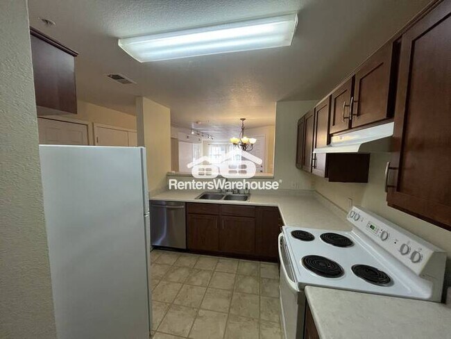 Building Photo - 12281 E Tennessee Dr