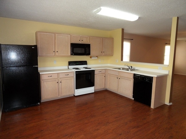 Building Photo - 5225 Newcastle Ln