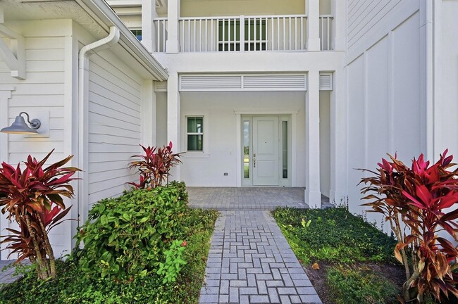 Building Photo - 9334 Crestview Cir