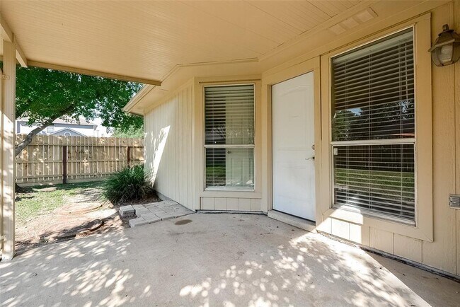 Building Photo - 22823 Williamschase Dr