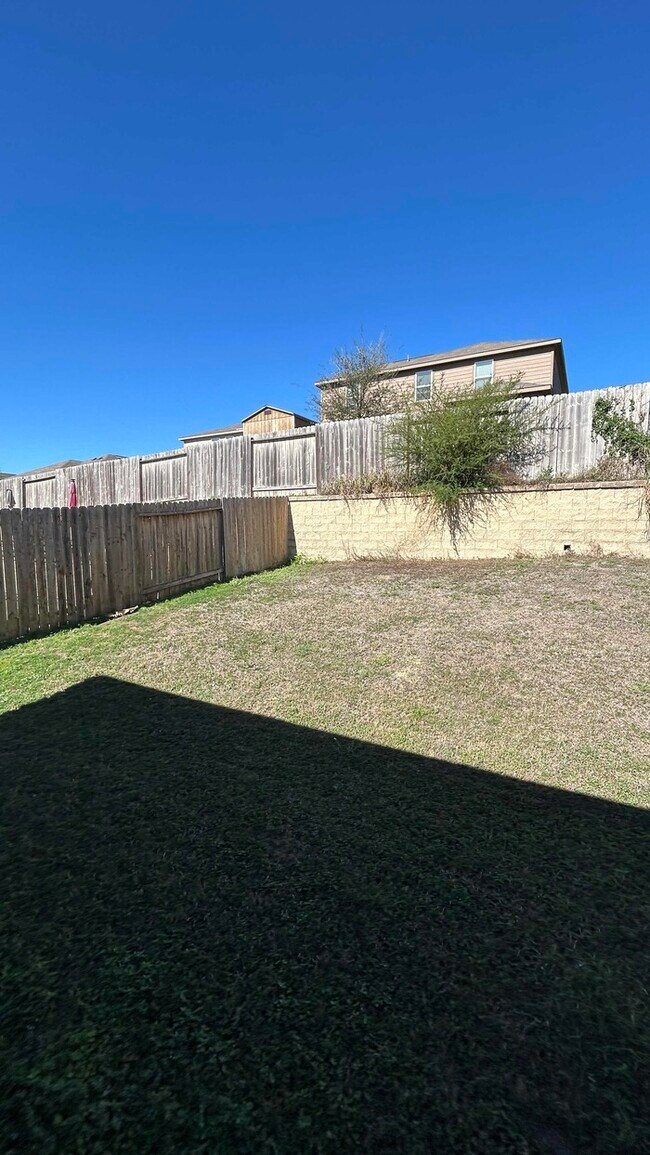 Building Photo - 6312 Juniper Vw