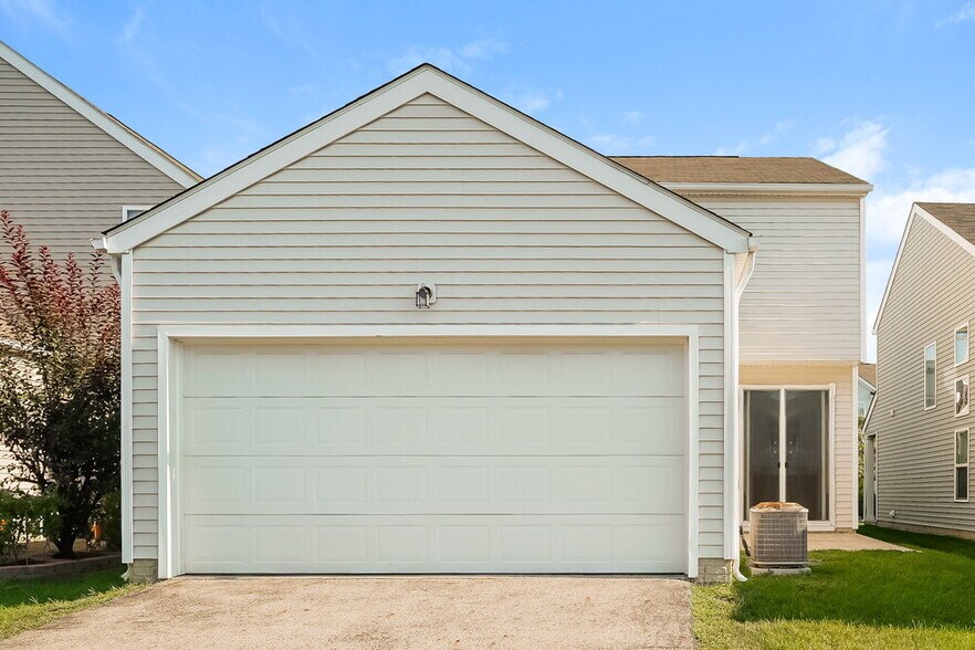 Building Photo - 123 Purple Leaf Ln