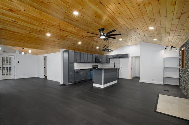 Building Photo - 491 Black Forest Dr