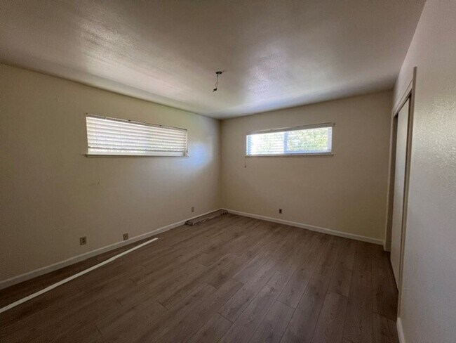 Building Photo - 6801 Las Palamitas Wy