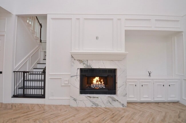 Building Photo - 9655 Longmont Dr