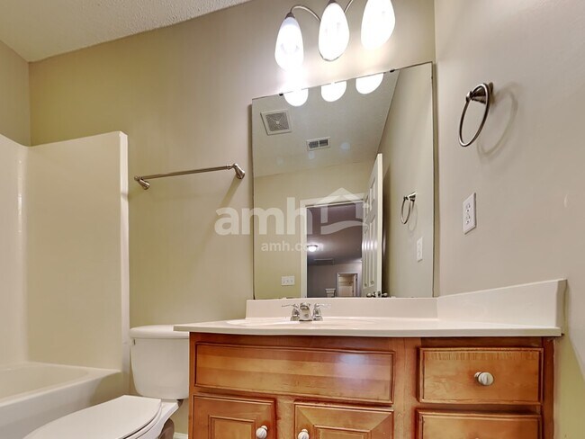 Building Photo - 1067 Briar Rose Ln