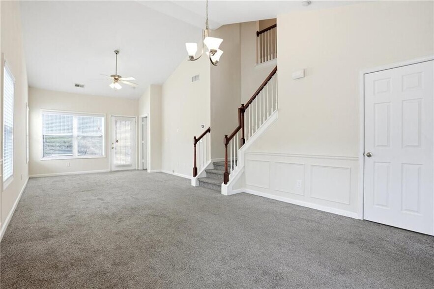 Building Photo - 2555 Flat Shoals Rd