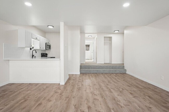 Building Photo - 1314 N Gammon Rd