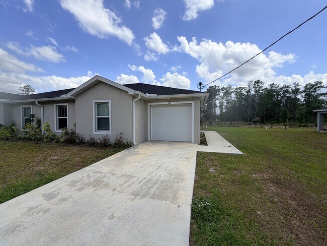 Building Photo - Polished and Inviting modern 2-bedroms, 2-bath