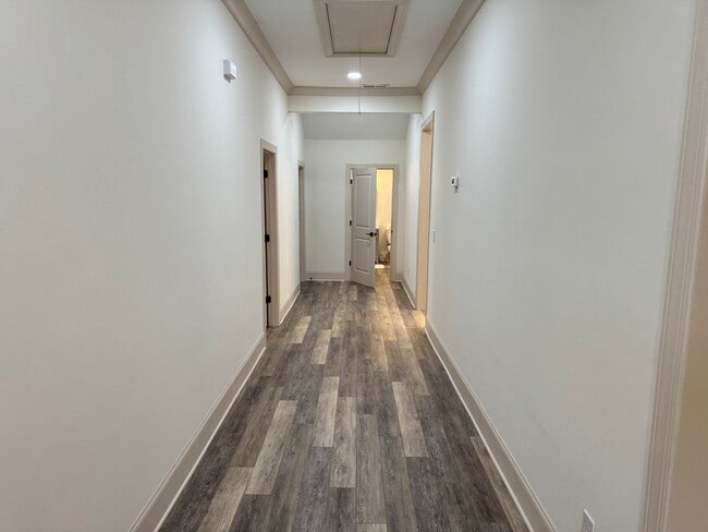 Building Photo - Fully Renovated Home just minutes from Downtown Rock Hill