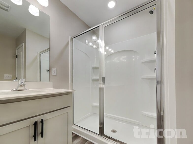 Building Photo - 271 Millen Dr