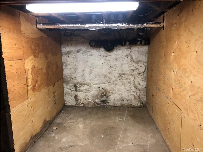 Building Photo - 189 Fair St