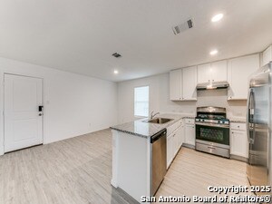Building Photo - 2814 Charpak Dr