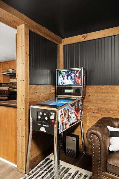 Building Photo - 1009 Little Marrowbone Rd