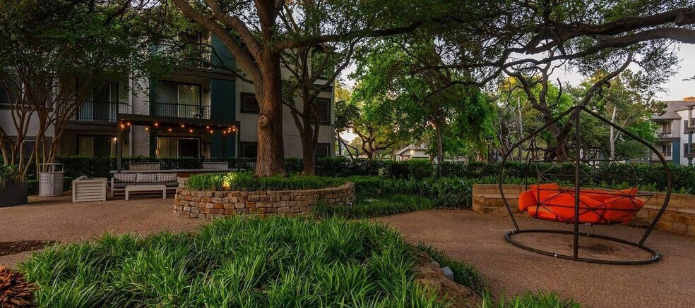 Building Photo - 12100 Metric Blvd