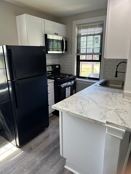 Building Photo - 3243 Floyd Walk