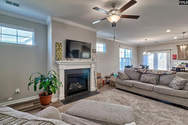 Building Photo - 453 Durwin Wy