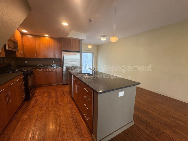 Building Photo - 3400 Larimer St